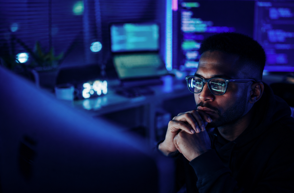 IT-professional-monitoring-security-dashboard